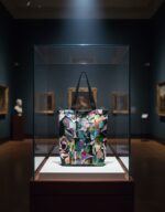 COLORED BLACK (R) BAG